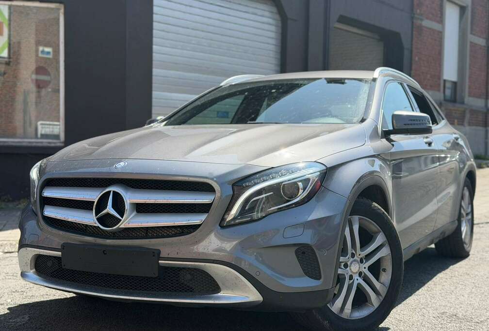 Mercedes-Benz GLA 200d AUTOMATIQUE / LED / BI-XENON / EURO 6B