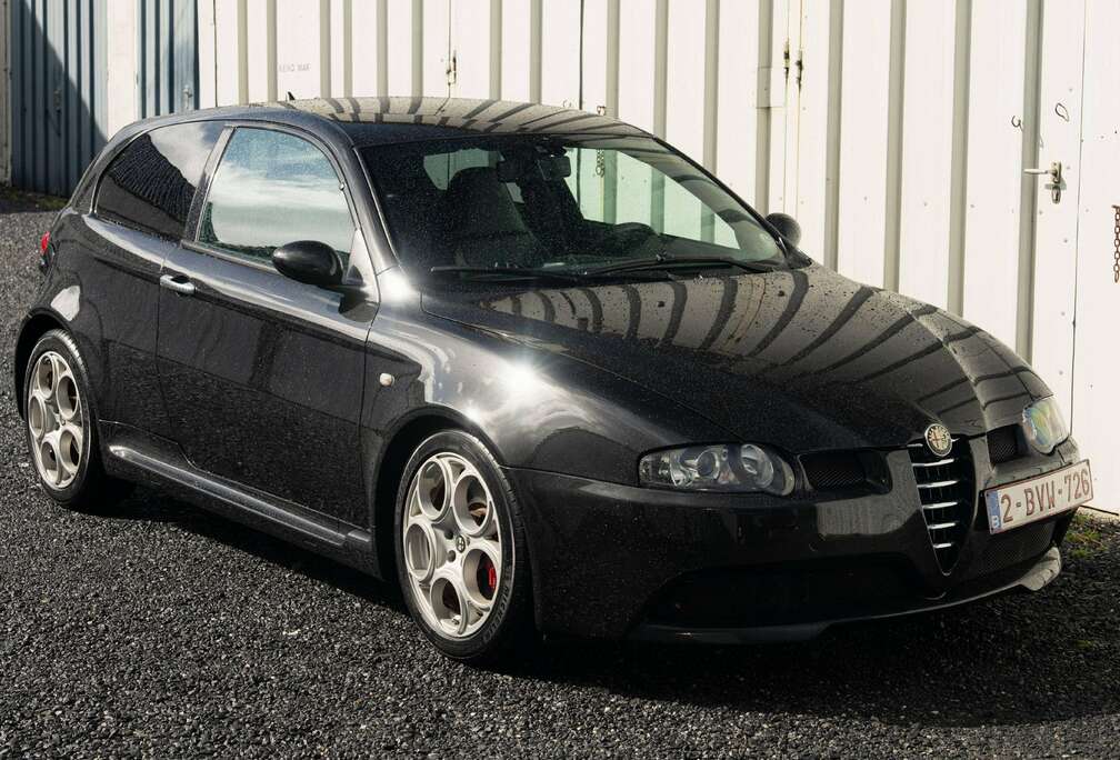 Alfa Romeo GTA 3.2i V6 24v