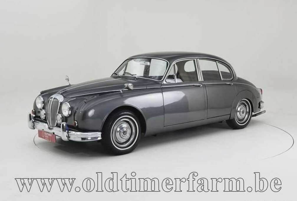 Double V250 \'63 CH42bw