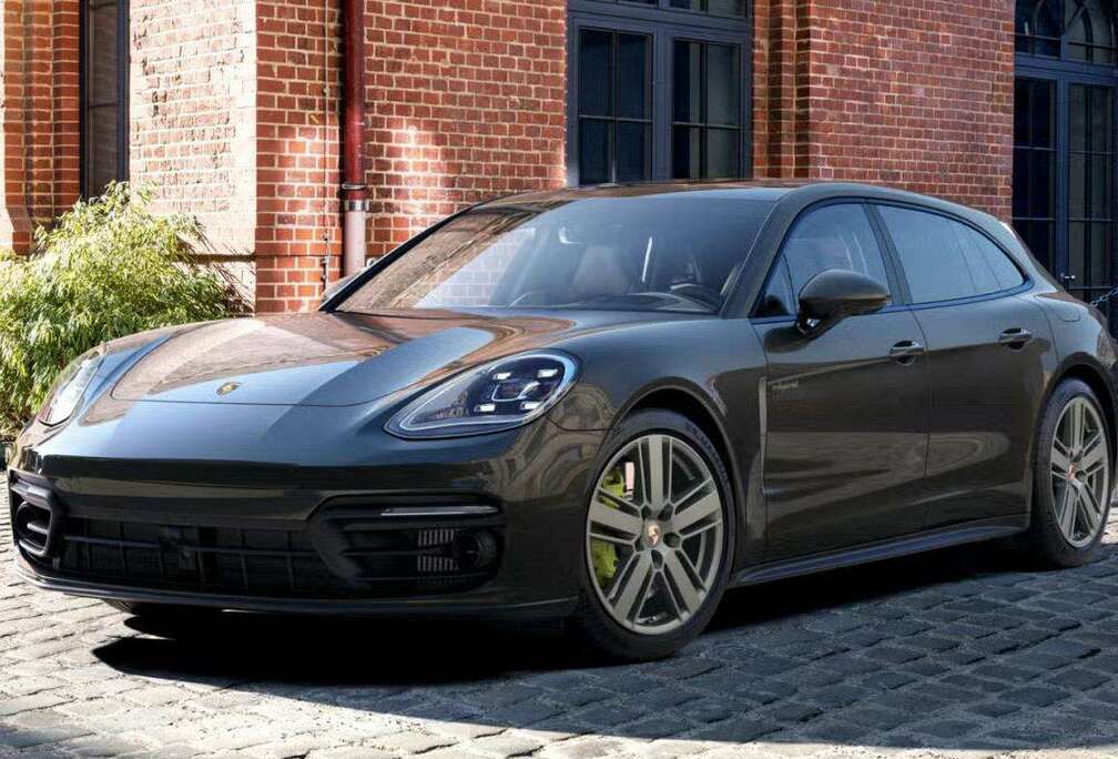 Porsche 4 PHEV Sport Turismo Plat. Edition  Sportuitlaat