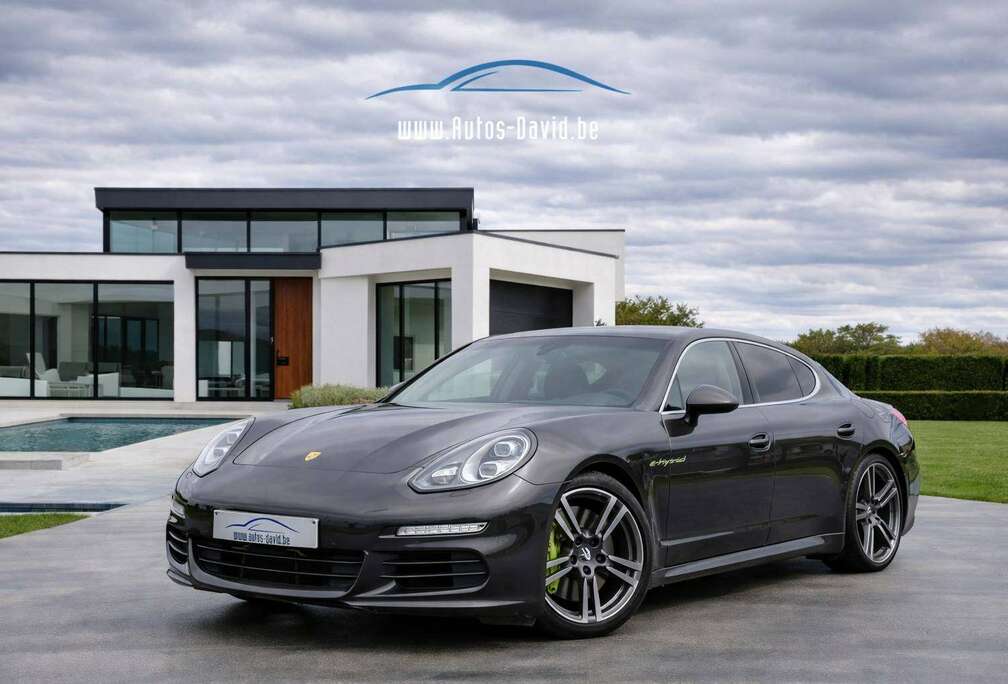Porsche S e-Hybrid 3.0i V6 Tiptronic S Plug-in / CAMERA / LUCHTVERING / CARBON GREY / ZETELVENTILATIE