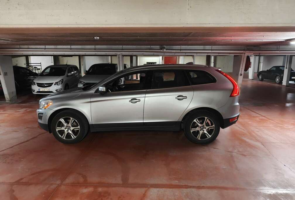 Volvo 2.4 D3 AWD Summum Geartronic