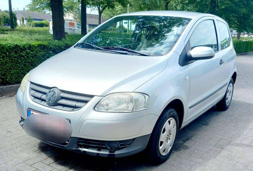 Volkswagen 1.2i Fox in the city