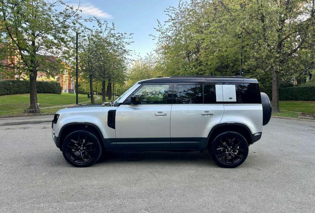Land Rover 110 2.0 Bi-Turbo D240 First Edition *** Utilitaire - Licht Vracht - Pano - Camera 360° - 22P - Meridian  ***