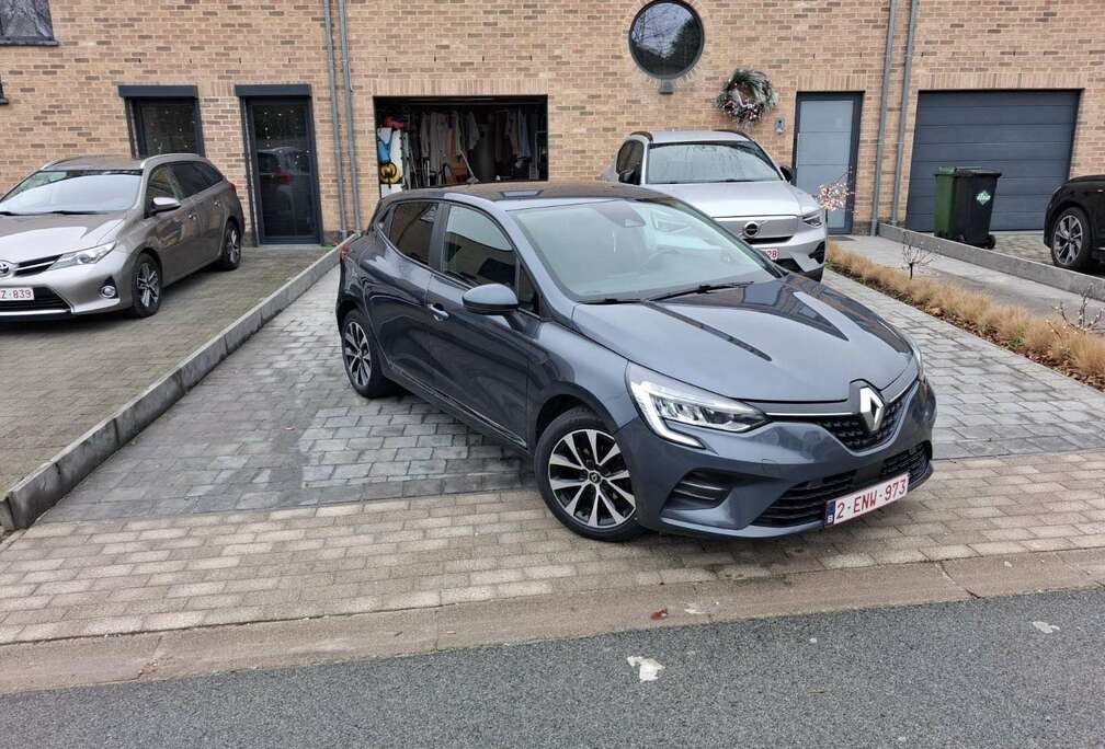 Renault TCe 100 TomTom Edition