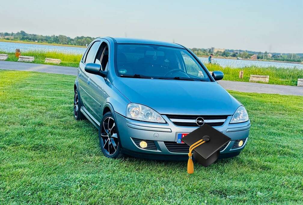 Opel 1.2i XEP 16v TomTom Easytronic