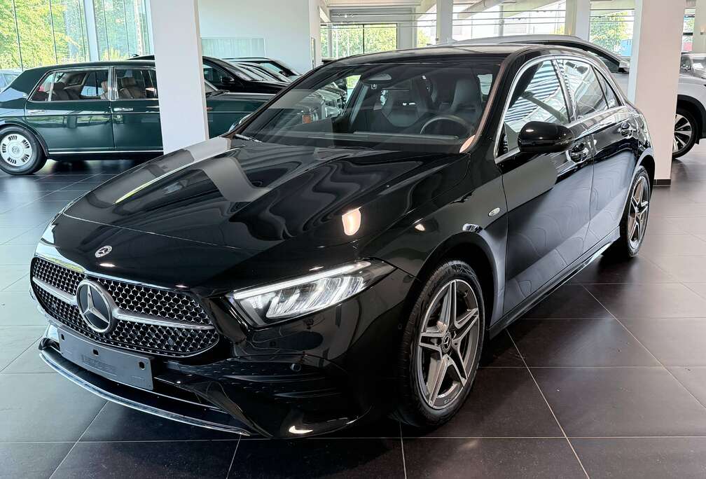 Mercedes-Benz A 250 e PHEV AMG Line (160 kW) AMG Line