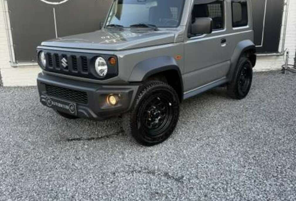 Suzuki Jimny 1.5i 4x4 GLX