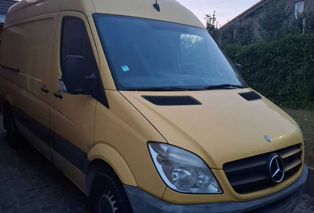 Mercedes-Benz 316 2.1 CDI A2H2