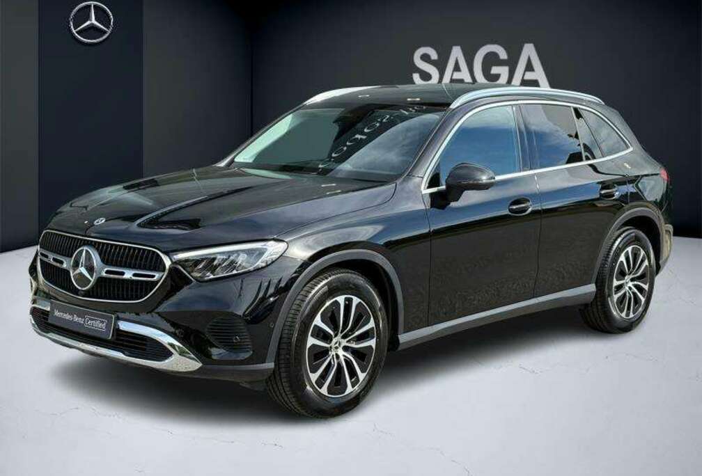 Mercedes-Benz d 4MATIC Luxury Toit Pano