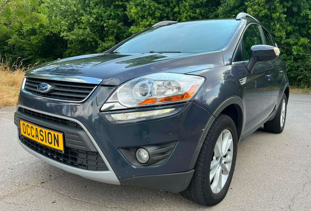Ford Kuga 2.0 TDCi 2x4 Titanium
