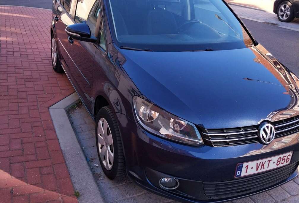 Volkswagen 1.6 CR TDi Highline DSG