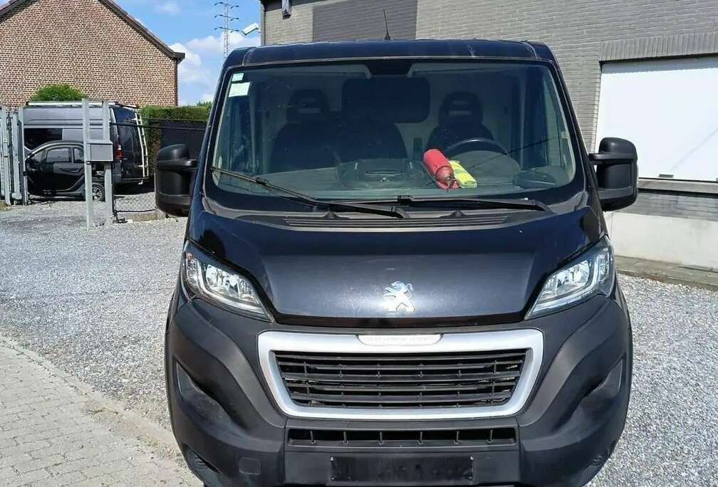 Peugeot 2.0 BlueHDi L1H1 Premium S/S