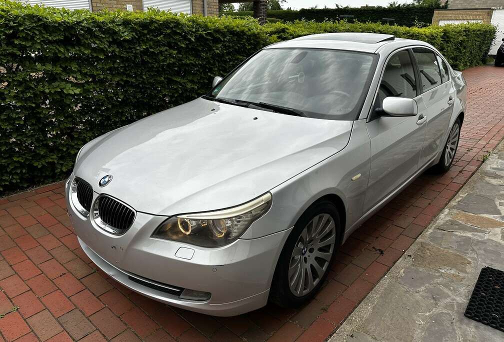 BMW BMW 523I E60 2008 Automaat
