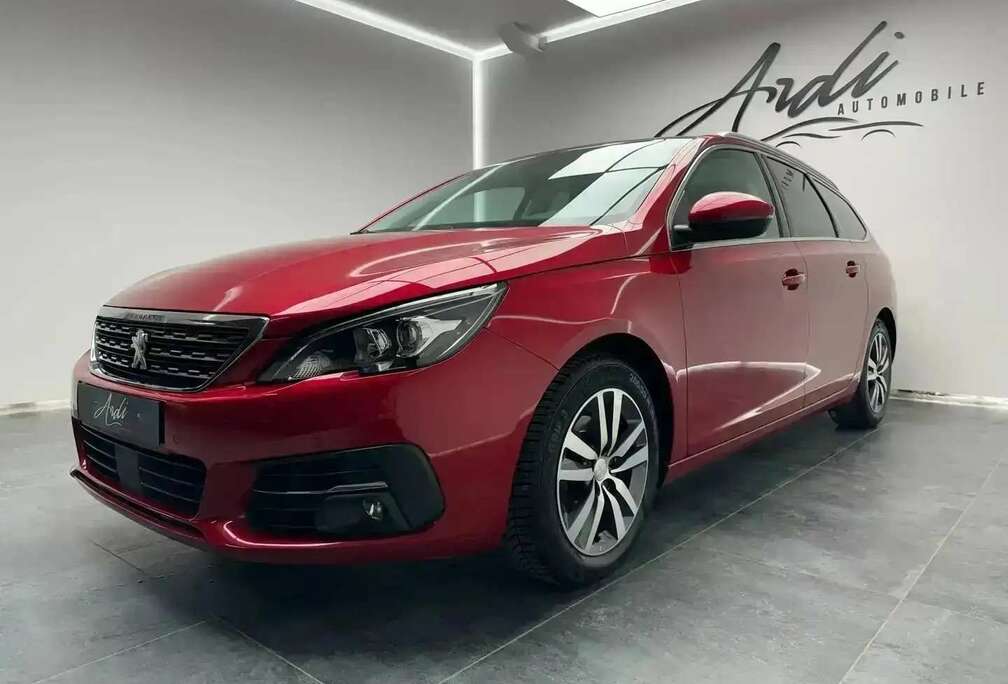 Peugeot 1.2 *CARPLAY*TOIT PANO*GPS*1ER PROPRIO*GARANTIE*