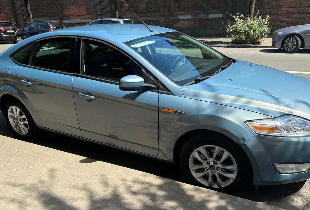 Ford 2.0i Titanium
