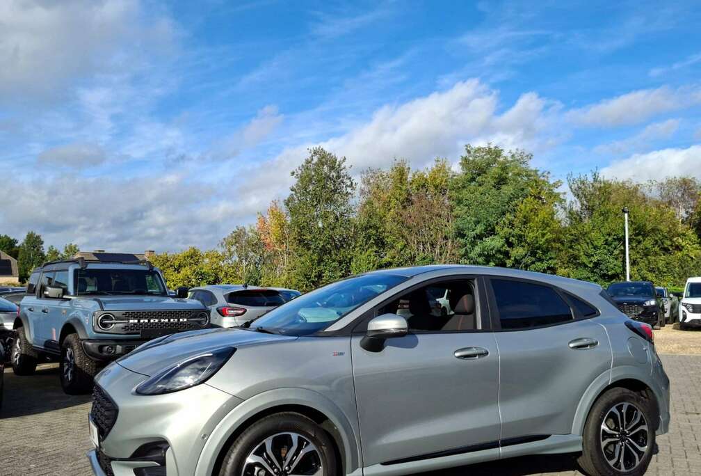 Ford ST-Line MHEV 125PK M6 Solar Silver