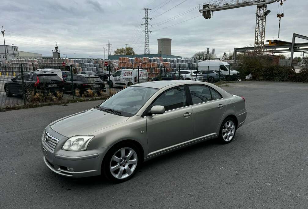 Toyota Avensis 2.0i VVT-i AIRCO DIGITAL JANTE ALUMINIUM