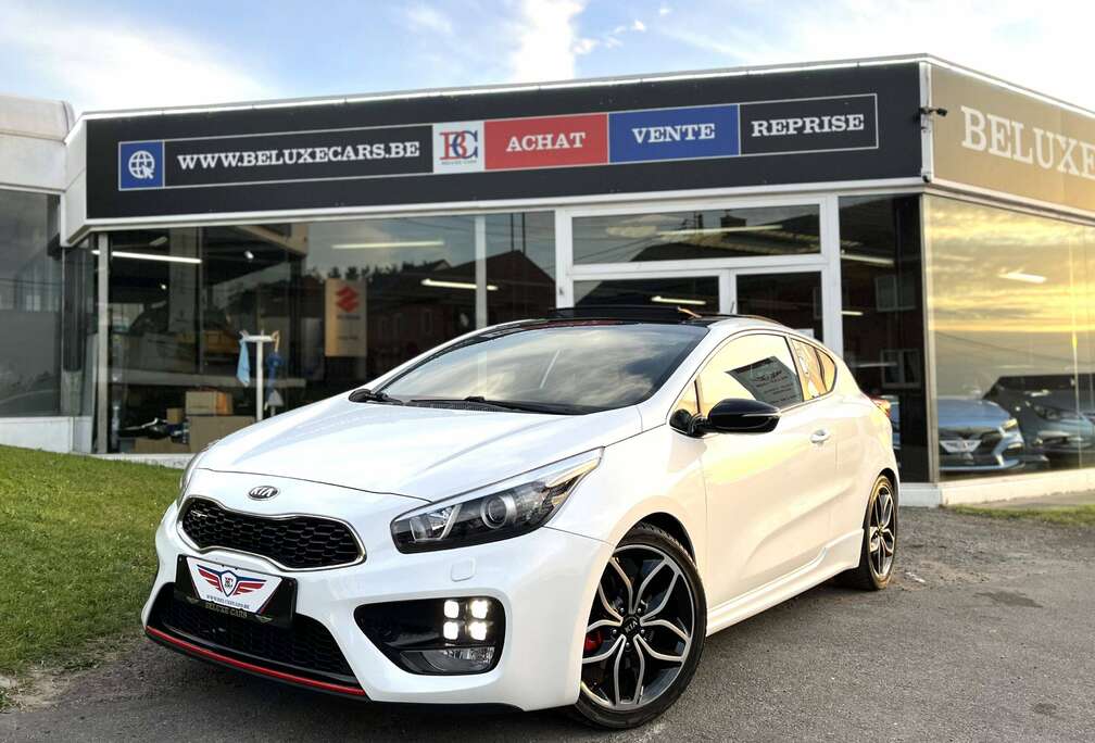 Kia Cee\'d GT 1.6 T-GDi*TOIT-OUVRANT*XENON*CAMERA*GPS*CUIR*