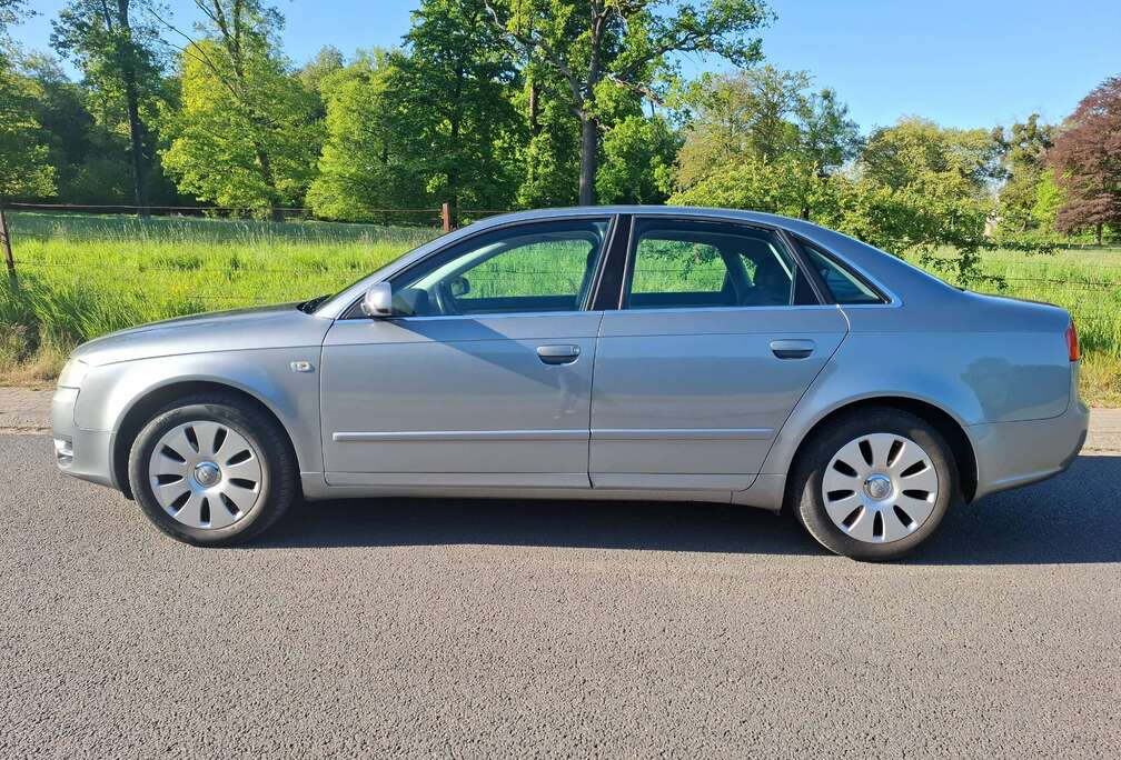 Audi A4 B7 2.0i 20v Full Options