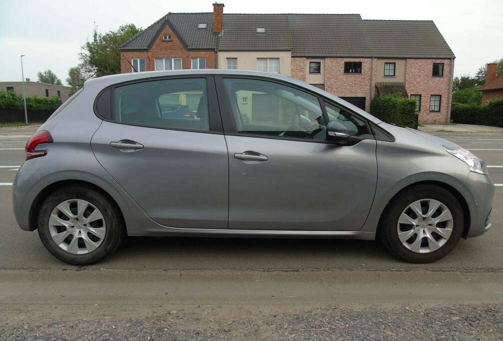 Peugeot 1.2i PureTech Access *Ohboek*Airco*WEINIG KM