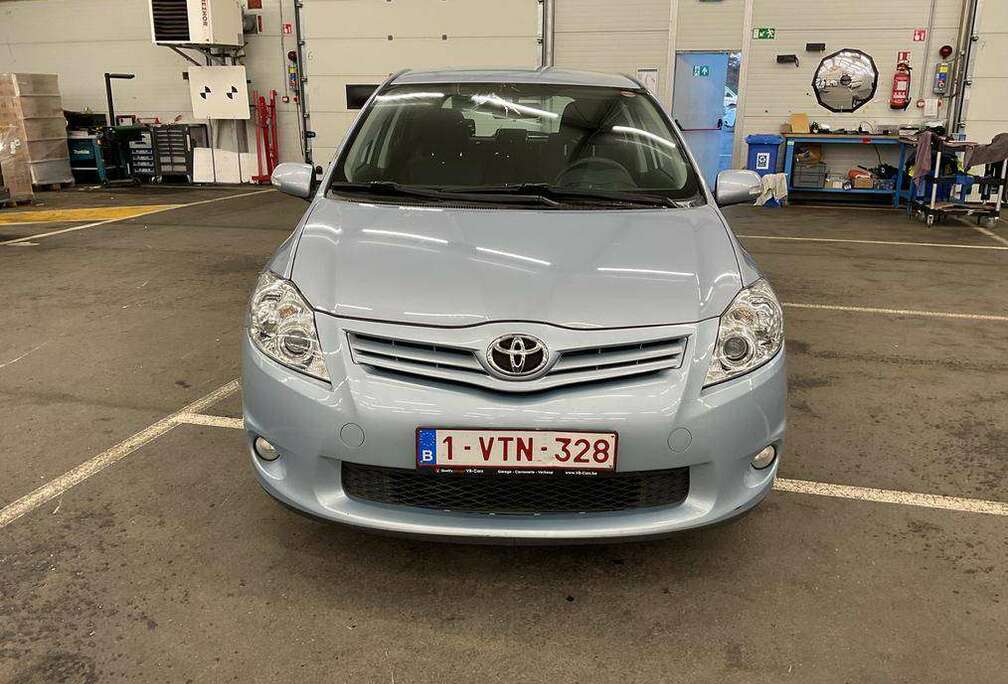 Toyota Auris HEV 1.8i HSD Luna CVT