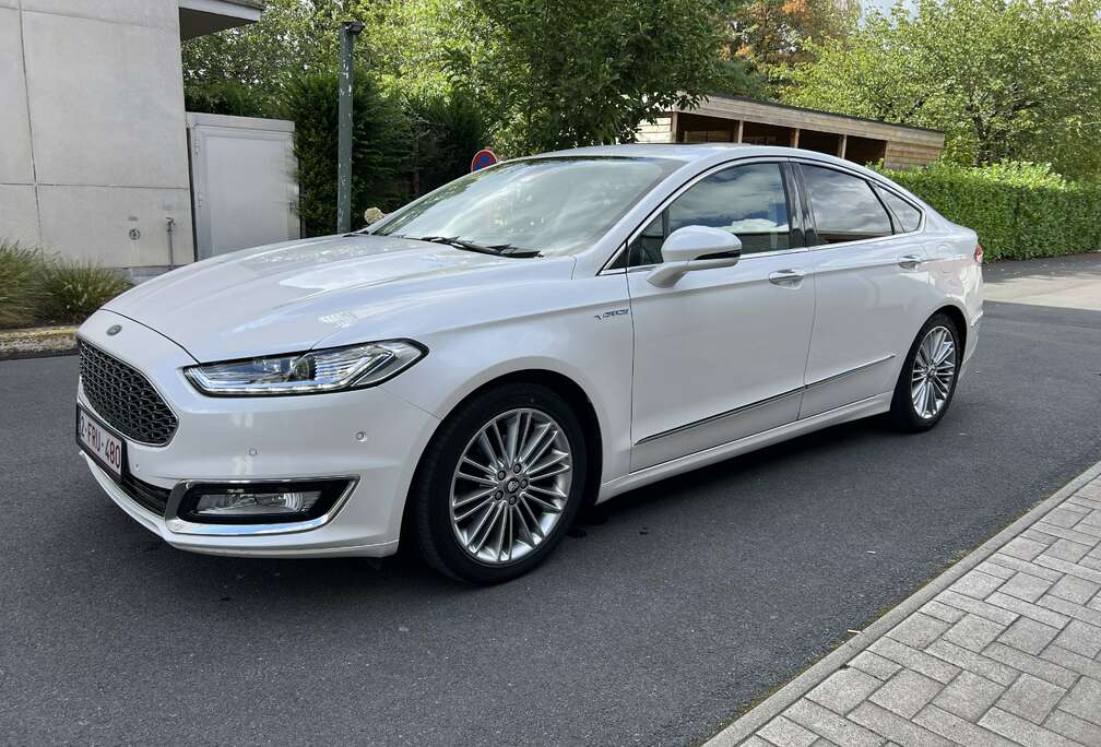 Ford Vignale 2.0 HEV