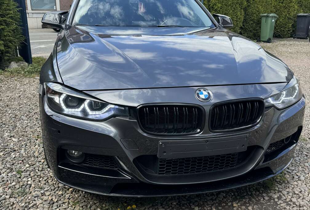 BMW 320i
