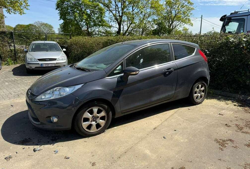 Ford Schade vooraan. Enkel voor professionele verkoop.