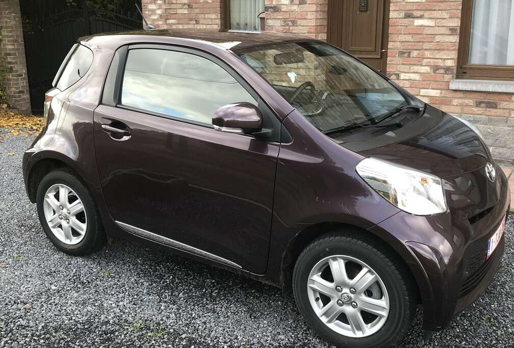 Toyota 1.0i VVT-i Sol