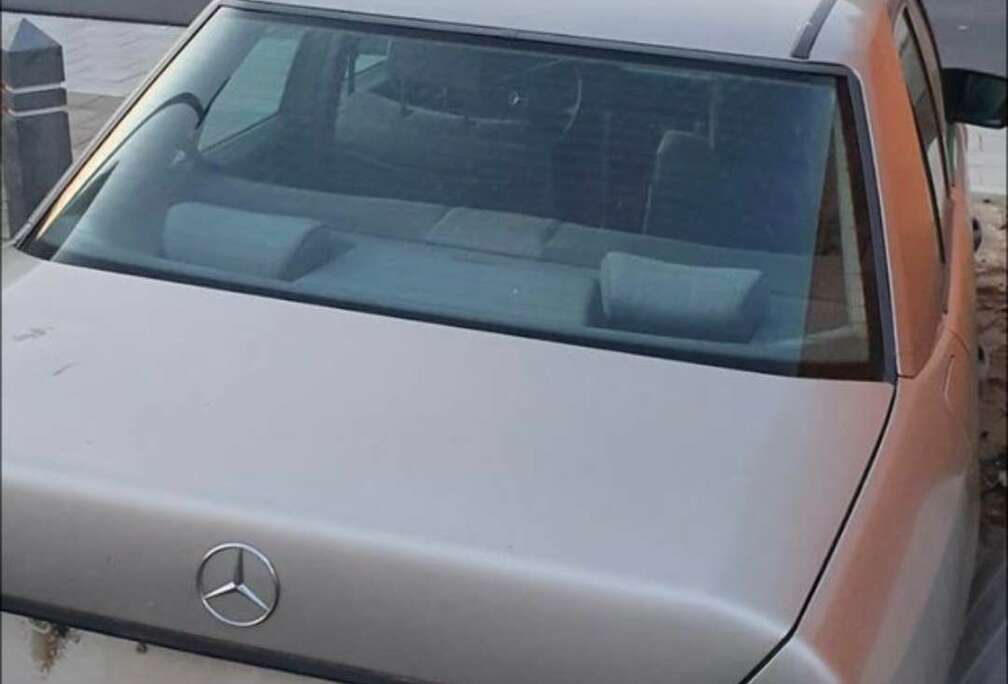 Mercedes-Benz châssis 123