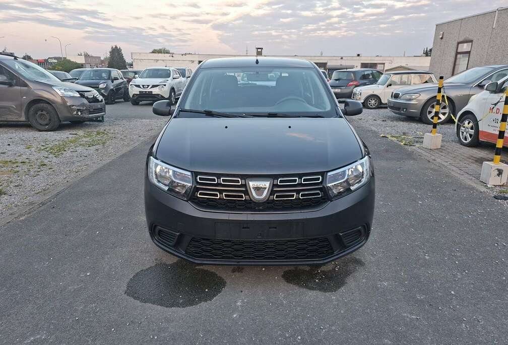 Dacia Sandero 1.0i. Prêt à immatriculer