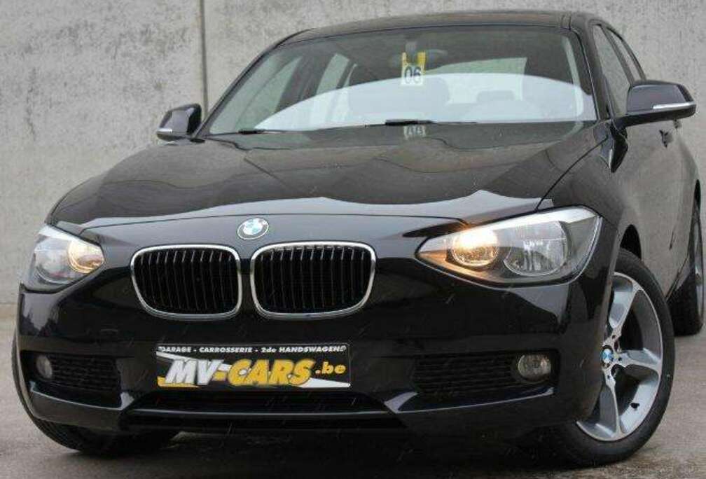 BMW 116i/5-deur/Navi/Multistuur/bluetooth