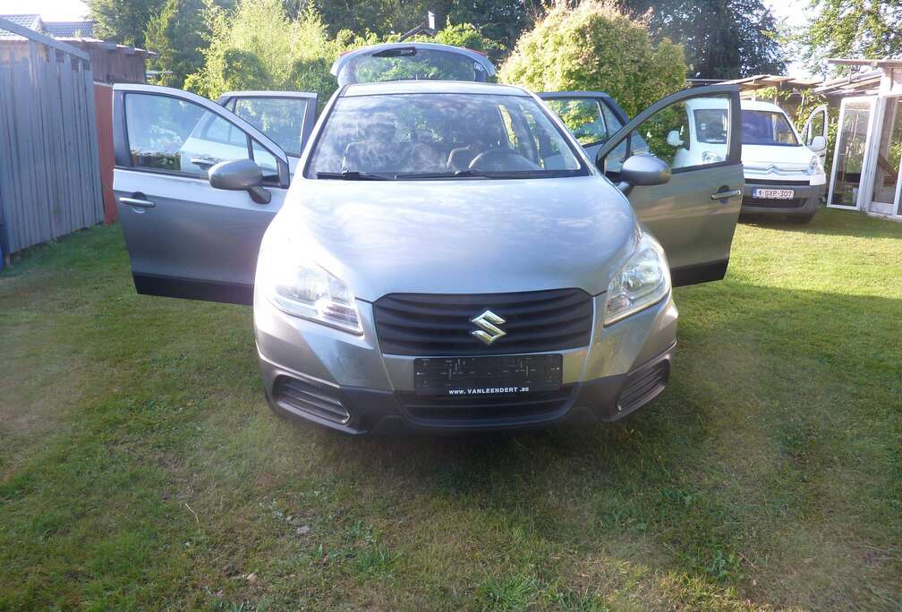 Suzuki SX4 1.6i GLX Classic