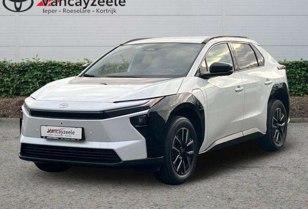 Toyota Business+360cam+nav+sens V&A