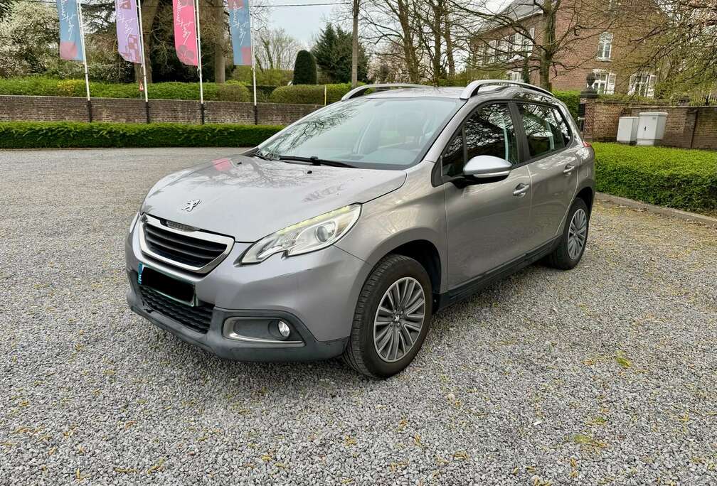 Peugeot 1.2i PureTech Style 82pk LED Navi Airco Euro6b