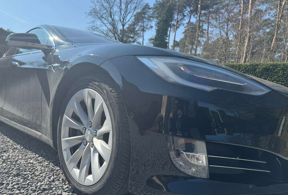 Tesla Model S 75 kWh Dual Motor