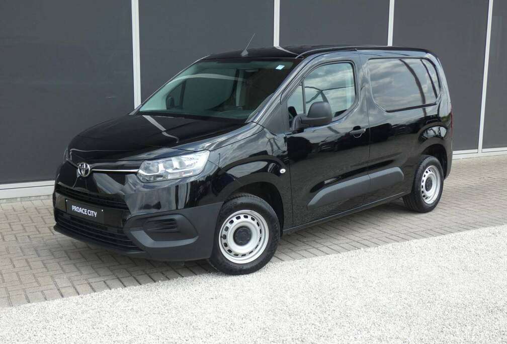 Toyota 1.5D 102pk +Trekhaak +Cargo pack +Schuifdeur +Airco +Bluetooth