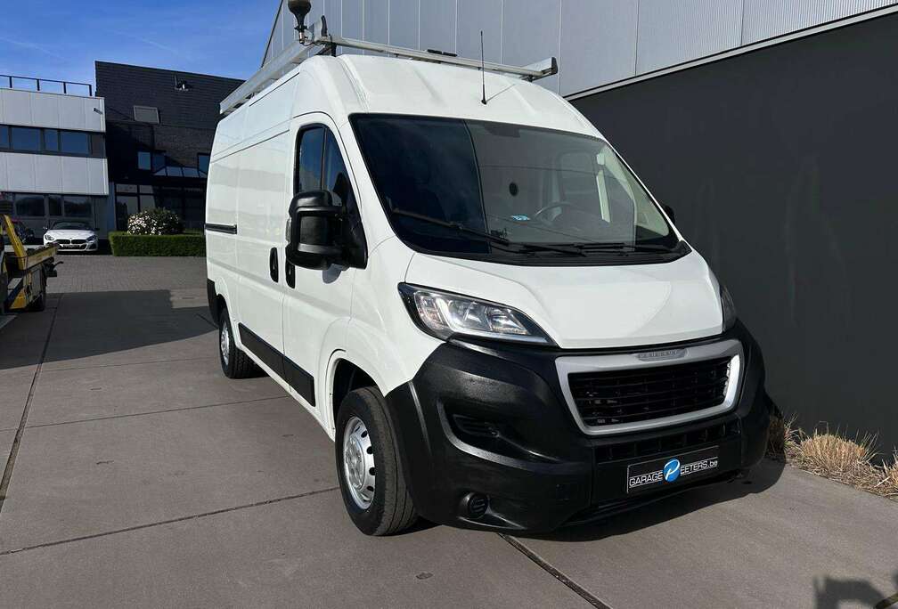 Peugeot L2H2 / Dakren / Zwaailicht / Trekhaak / EURO 6d