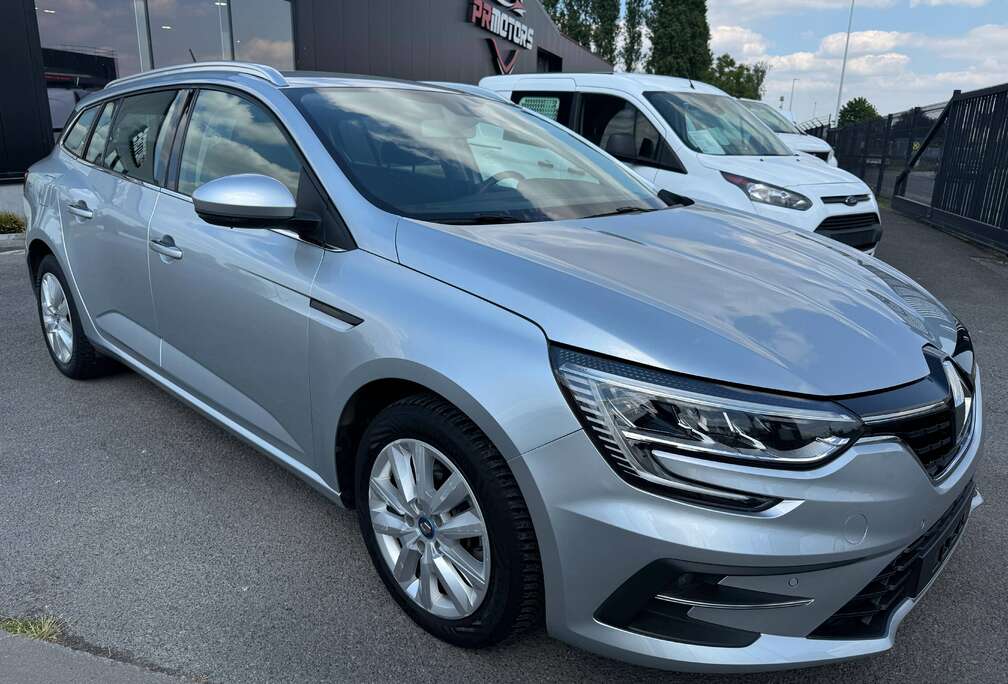 Renault plug in hybride phev 1st eig ohboek carplay cruise camera gps