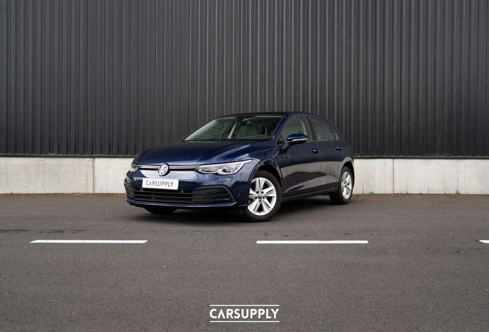 Volkswagen 1.0 TSI  Life - Pano dak - Electrische zetels- BTW