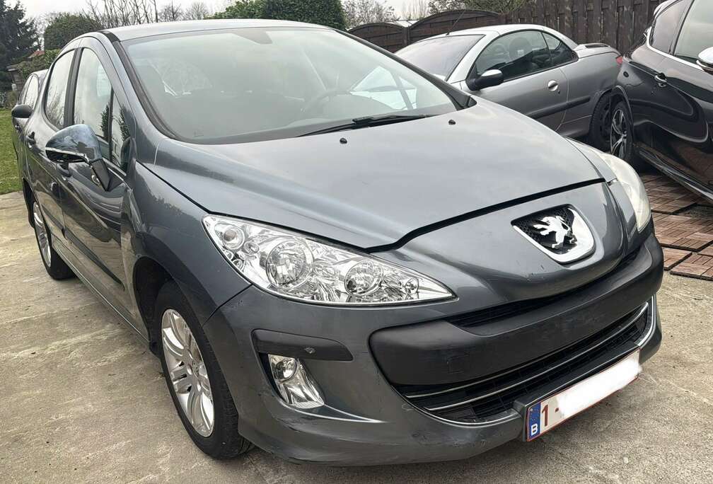 Peugeot 1.4i Confort Pack