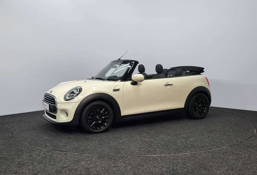 MINI Cabrio  Handgeschakeld  2021  49.659 km  Perfecte staat  Led  Navi  Ambient Light  Airco  PDC
