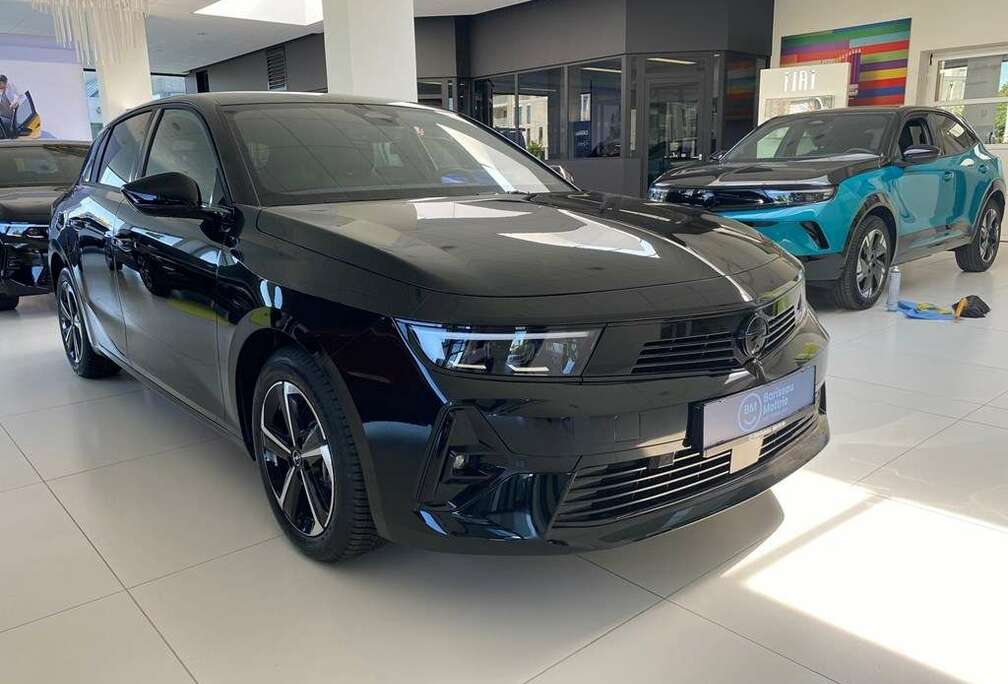 Opel GS 5DR 1.2 TURBO AT8 130PK * AUTOMAAT * TREKHAAK *