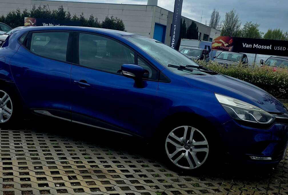 Renault Clio 1.2i Limited