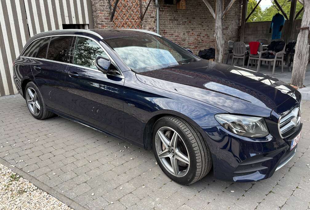 Mercedes-Benz E 300 de break AMG Line