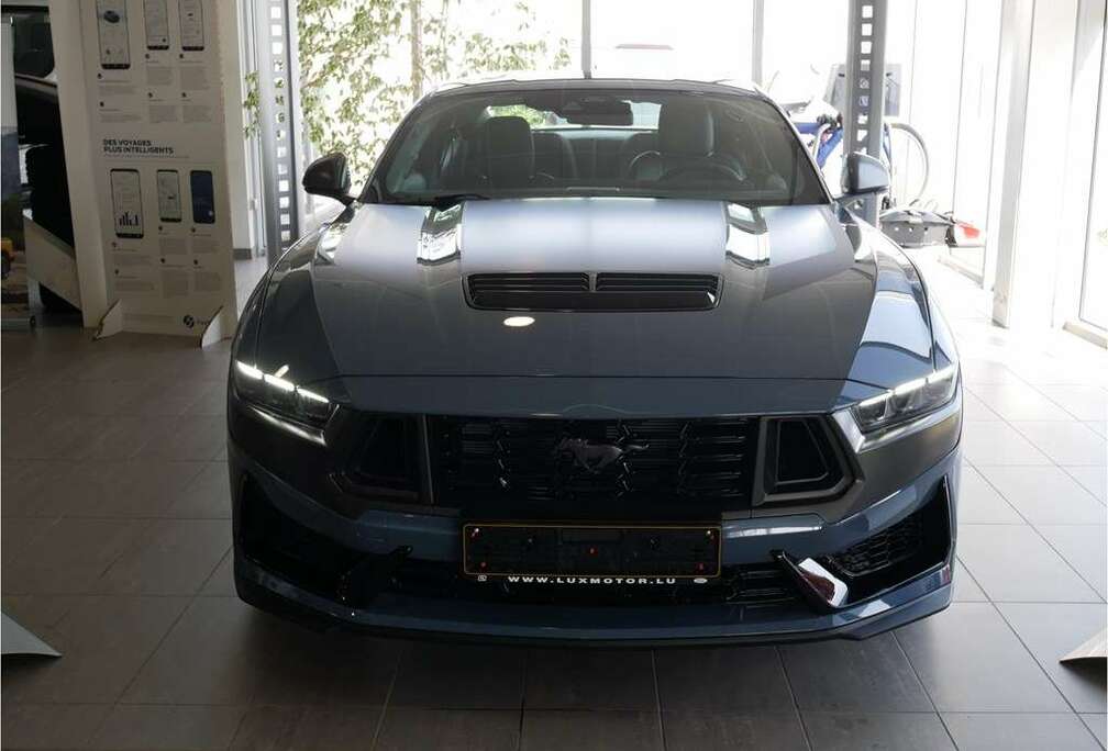 Ford Dark Horse 5.0i V8 453ch / 334kW M6 - Fastback