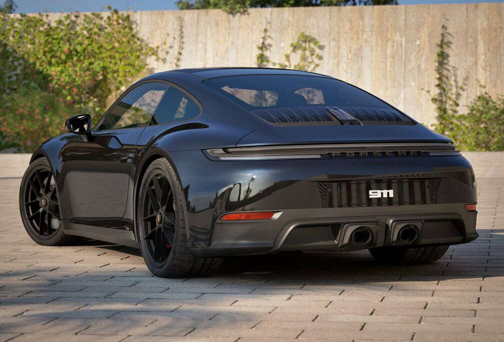 Porsche CARRERA 4 GTS NEW MODEL  NP: 223.165 euro