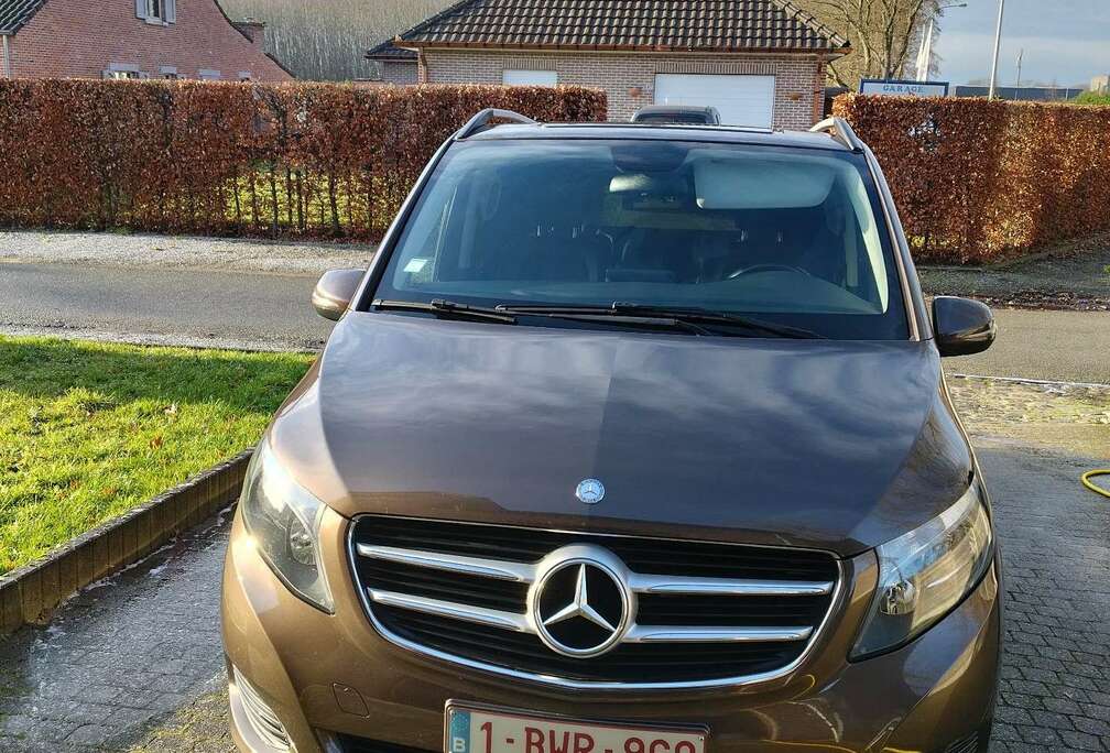 Mercedes-Benz d lang 4Matic 7G-TRONIC SCORE