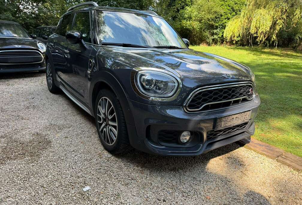 MINI MINI Countryman Cooper S John Cooper Works – 192 c